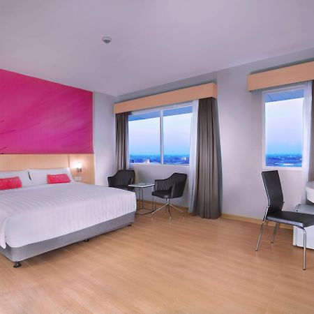 Favehotel Jababeka Cikarang Buitenkant foto